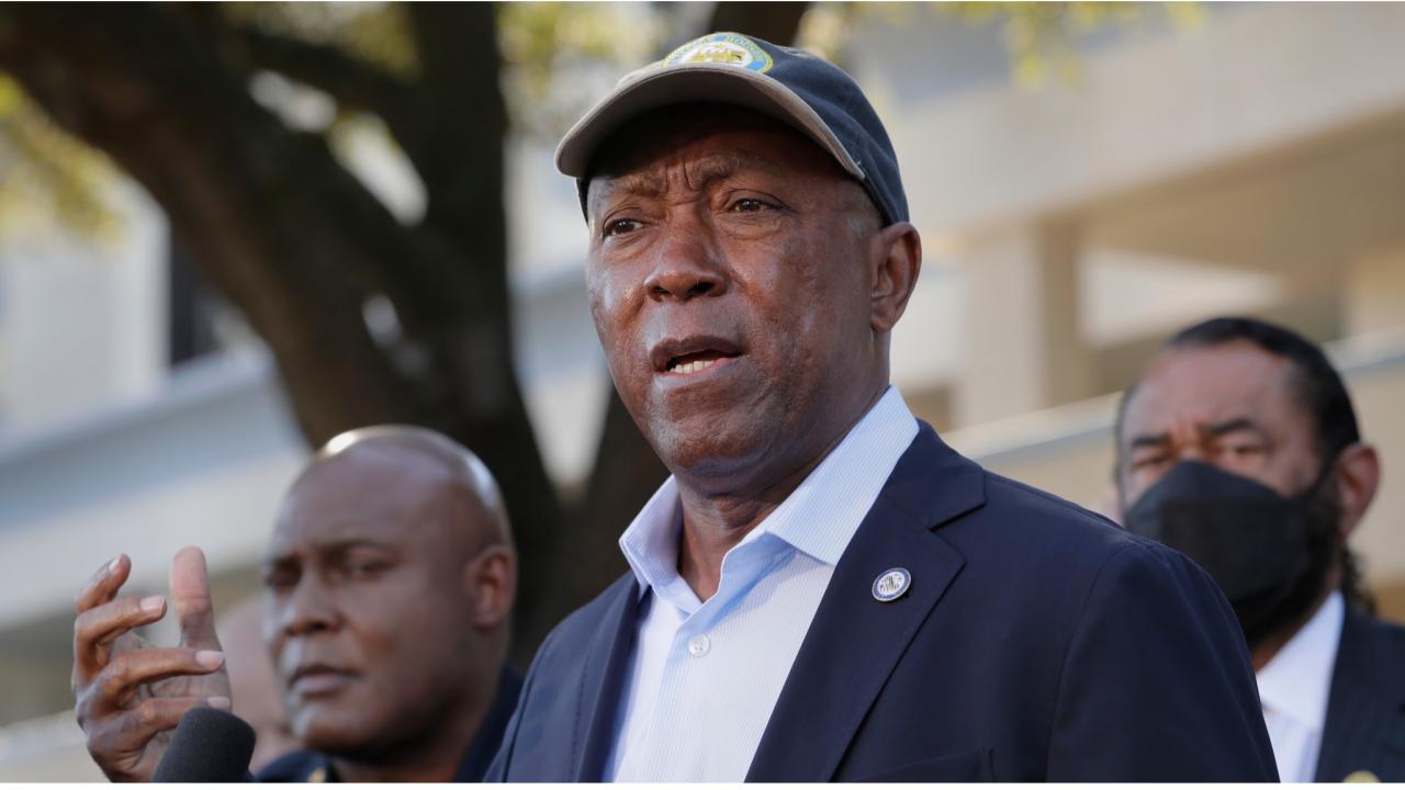 Sylvester Turner TX-18